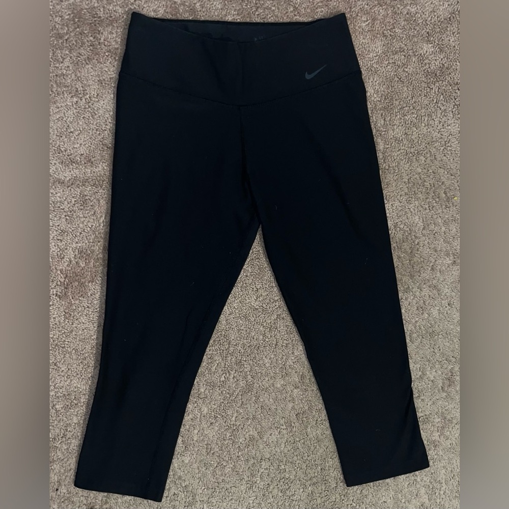 Nike Women Power Tight Fit Legend Training Capri Black